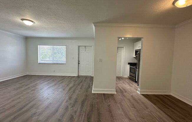 2 beds, 2 baths, 900 sqft, $1,995, Unit 302