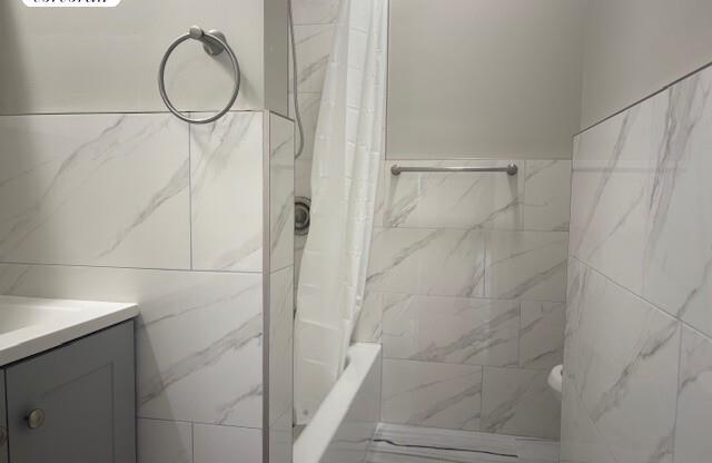 140 W 75 ST