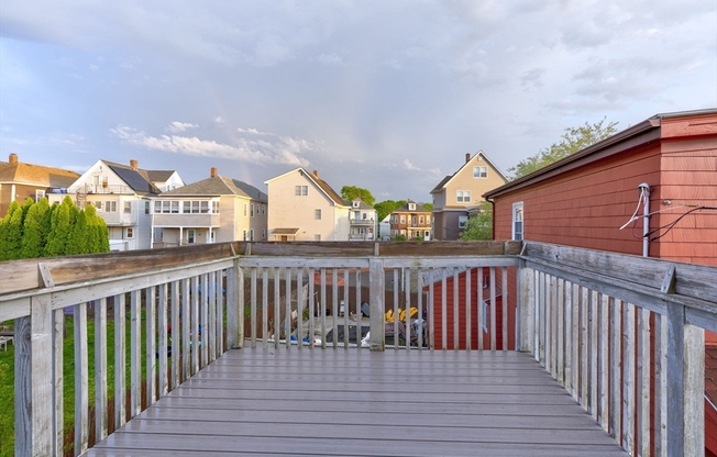 46 WYLLIS AVE