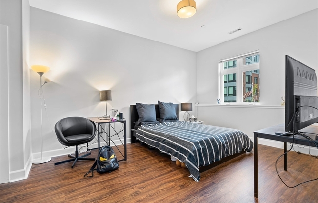 2 beds, 2 baths, 982 sqft, $4,250, Unit 103