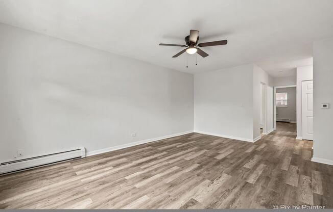 7319 N Rogers