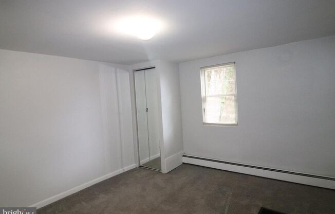 3 beds, 1 bath, $1,700