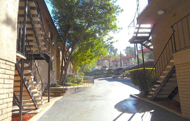 1 bed, 1 bath, 830 sqft, $2,295, Unit 11