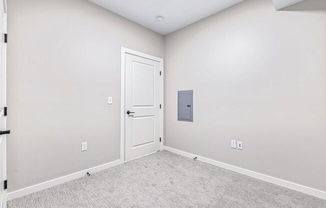 Studio, 1 bath, 542 sqft, $1,465, Unit 3-203