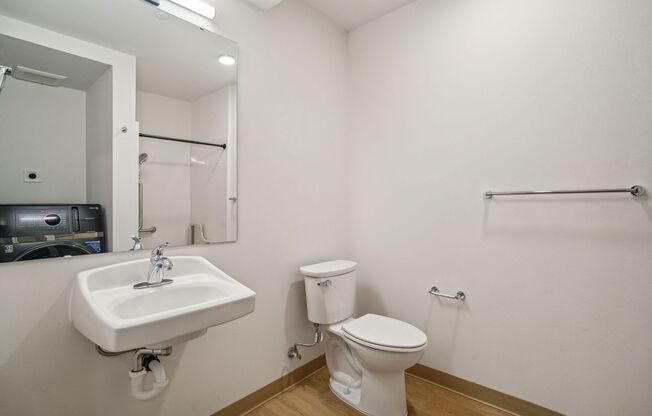 Studio, 1 bath, 260 sqft, $1,342, Unit 102