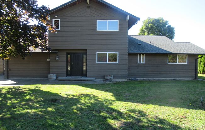 Enjoy rural, country living in this 3 bedroom2 bath home in Auburn's Hidden Valley