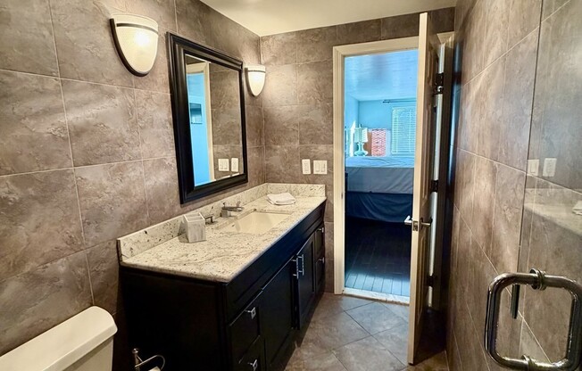 3 beds, 2 baths, 1,644 sqft, $4,600, Unit 711