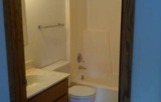 2 beds, 1 bath, $800, Unit 1816 #07