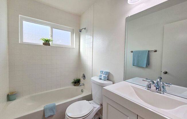 1 bed, 1 bath, 700 sqft, $1,750, Unit 15