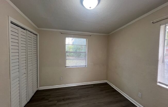 3 beds, 1 bath, $1,350