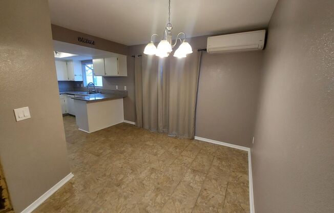 Cozy 2 Bedroom w/ Den close to JTNP