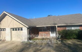 2111 S BIRMINGHAM CT