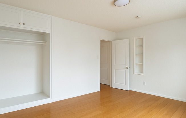 2 beds, 1 bath, $2,250, Unit Unit #5