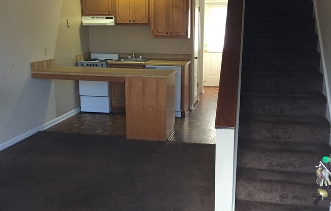1 bed, 1 bath, 600 sqft, $1,175, Unit D1