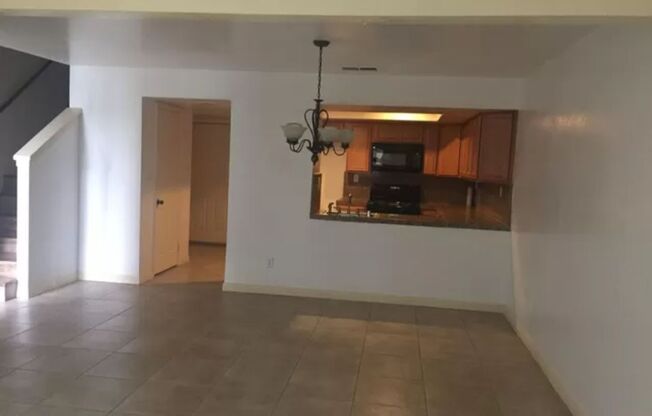 3 beds, 2 baths, $1,550