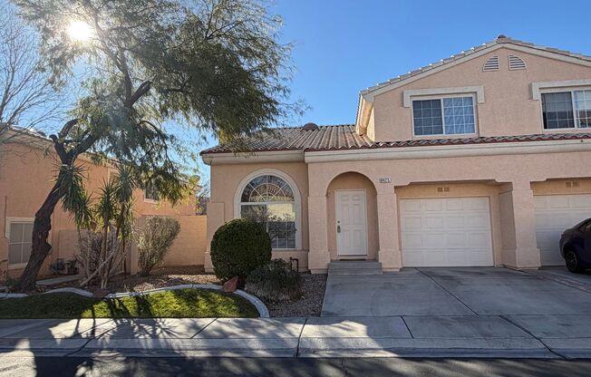 Townhouse with 2 Primary Bedrooms!