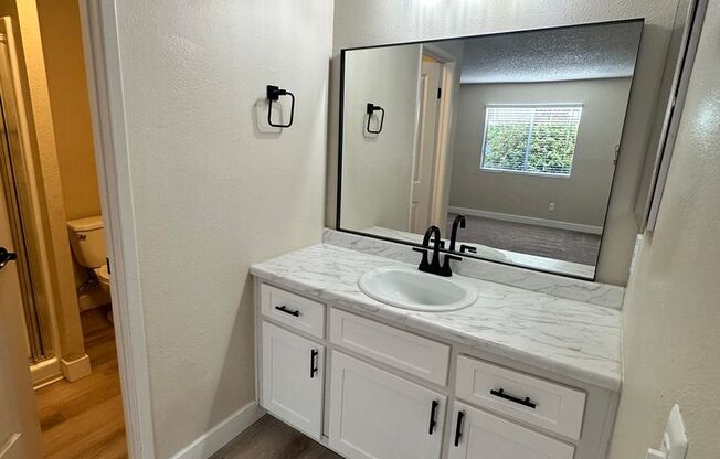 2 beds, 2 baths, 1,015 sqft, $2,895, Unit 137
