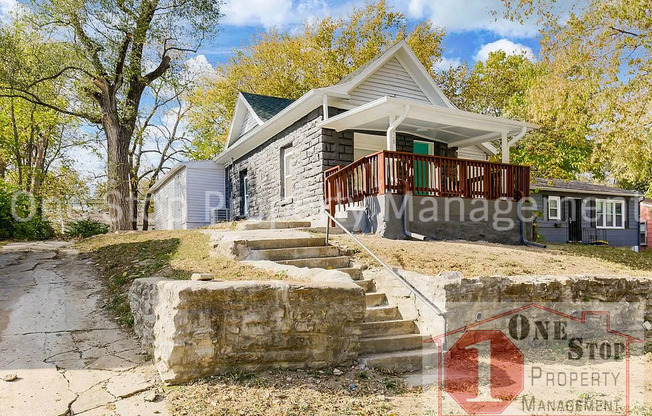 Charming 4-bedroom, 2-bath in Kansas City
