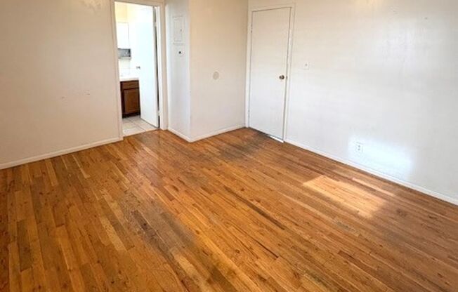 1 bed, 1 bath, 600 sqft, $1,100, Unit Unit #3