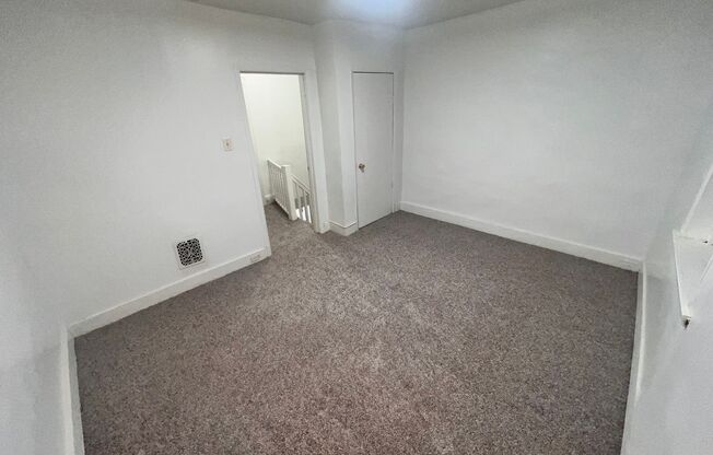 2 beds, 1 bath, $1,195