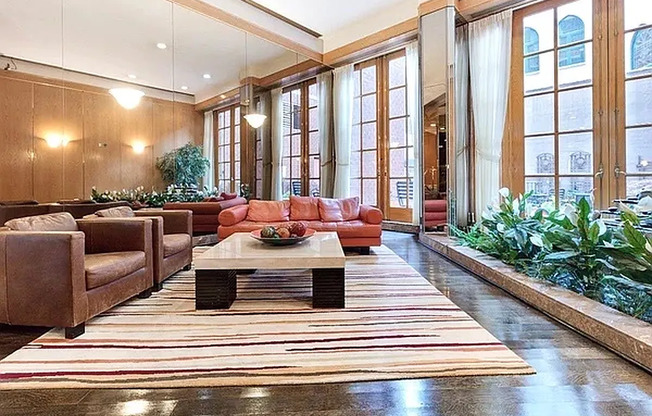 Studio, 1 bath, 550 sqft, $3,650, Unit 4D