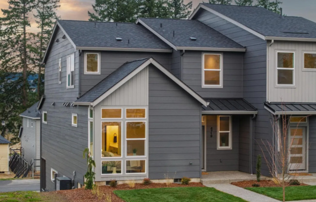 Gorgeous 3 Bedroom with Loft and Bonus Room! High Ceilings! Pantry! Keyless Entry! Double Oven & MORE! Must SEE!