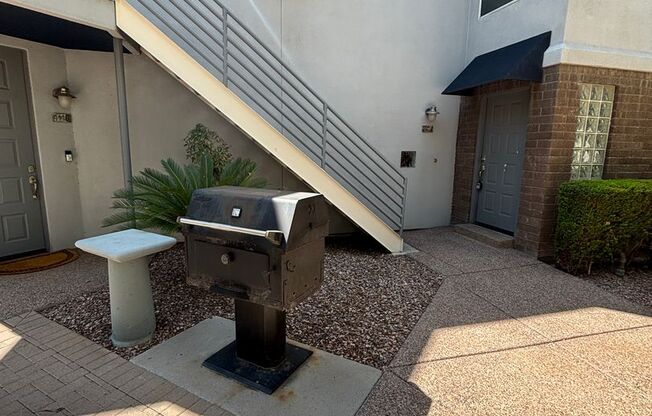 3 beds, 2 baths, $1,900, Unit # 2101