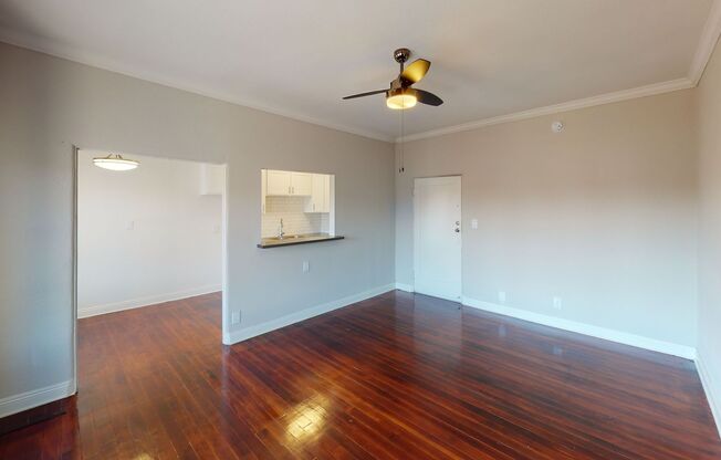 Elk Villas...Newly Remodeled Gorgeous Apartments...Prime Location!