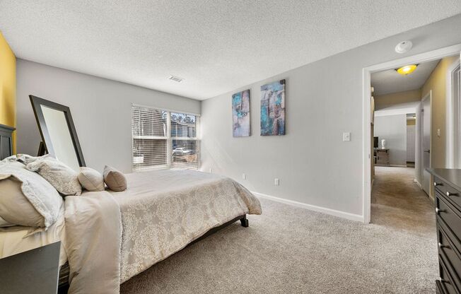 2 beds, 1 bath, 988 sqft, $1,199, Unit 545-201