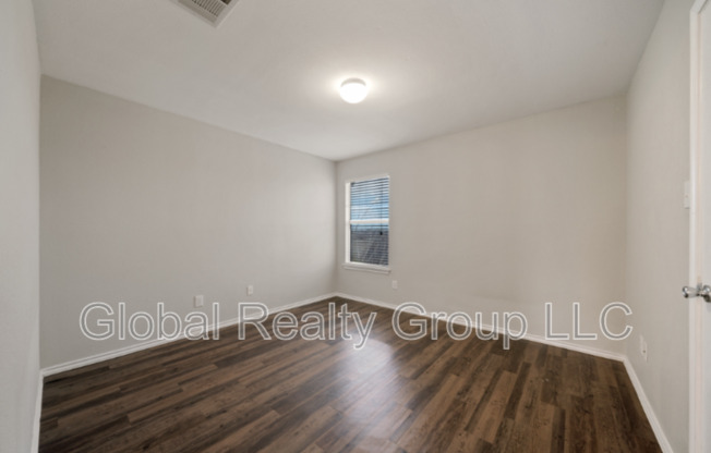 216 ANVIL PL