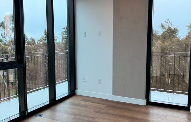 2 beds, 2 baths, 816 sqft, $4,225, Unit 805