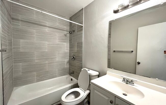 1 Bedroom 1 Full Bathroom