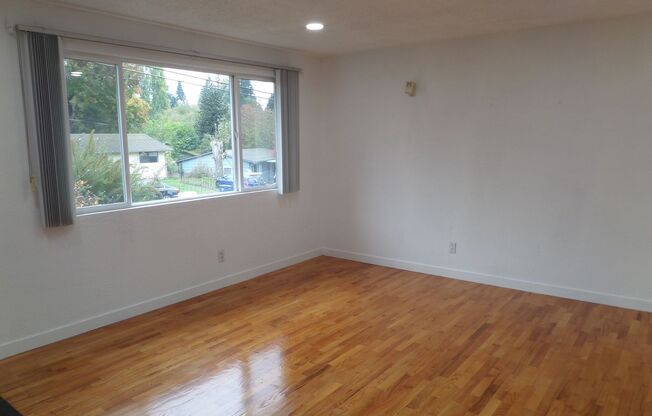 3 beds, 1 bath, $2,895