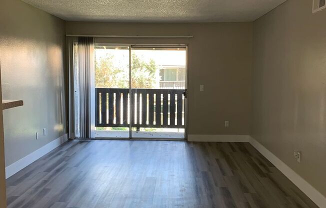 2 beds, 1 bath, 896 sqft, $2,050, Unit 108