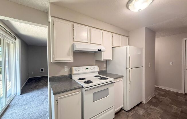 2 beds, 1 bath, 889 sqft, $1,175, Unit 04