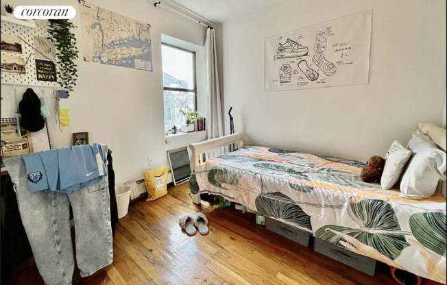 206 SAINT NICHOLAS AVE