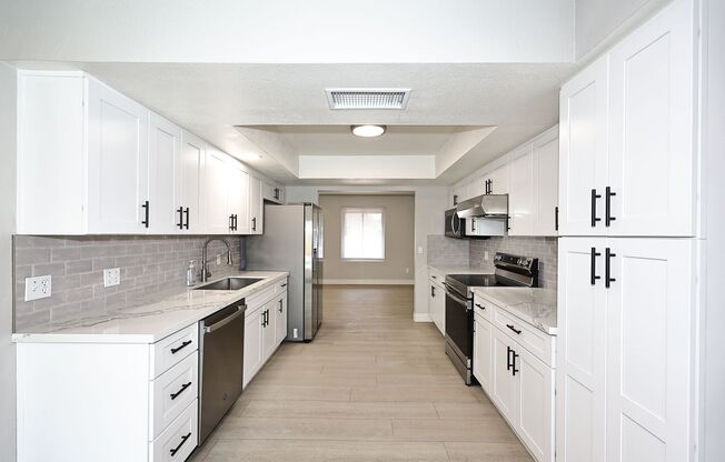 2131 E. Geneva Dr Tempe, AZ 85282