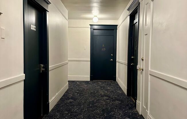 1 bed, 1 bath, 658 sqft, $1,725, Unit 120
