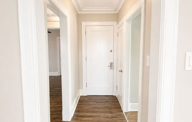 2 beds, 1 bath, 830 sqft, $1,495, Unit A9