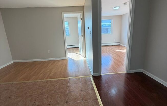 2 beds, 1 bath, 800 sqft, $1,925, Unit 148-20