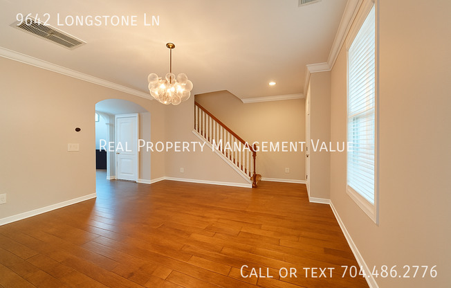 9642 LONGSTONE LN