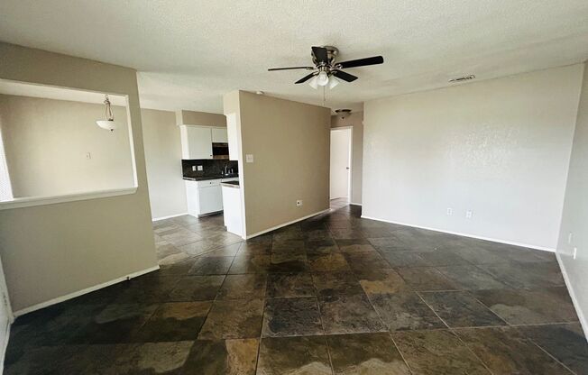 1 bed, 1 bath, 595 sqft, $895, Unit 17A