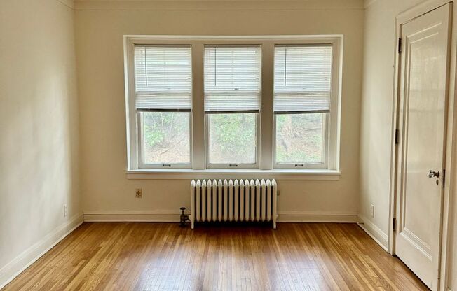 Calhoun Beach Apartments