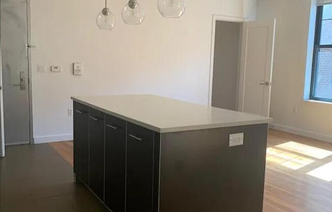 1 bed, 1 bath, $3,900, Unit 5J