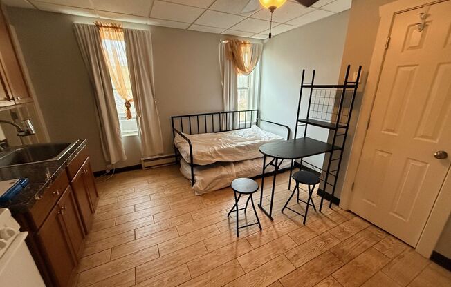 College Avenue, East-212