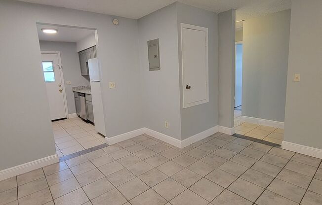 3 beds, 1 bath, $1,595