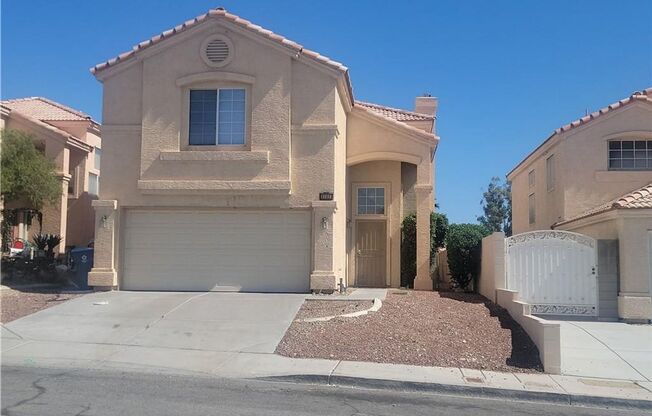 Roomy Northwest Gem with 5 Bedrooms, Media Niche & Outdoor Space