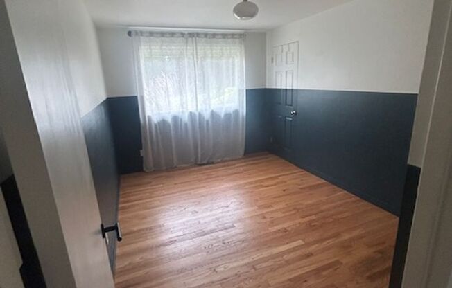 3 beds, 1 bath, $3,350