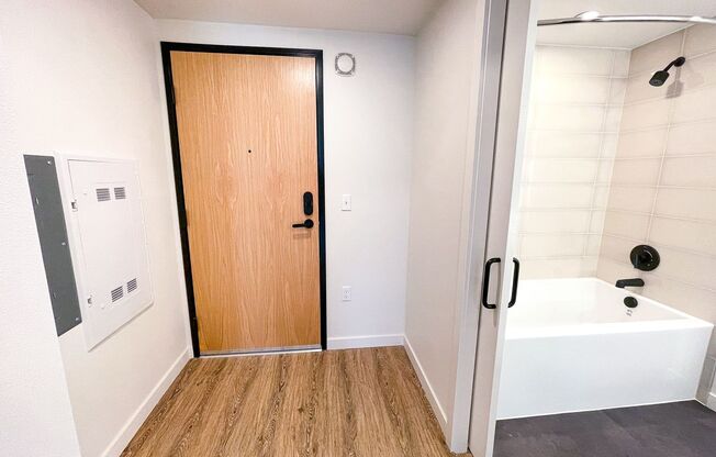 1 bed, 1 bath, 512 sqft, $2,895, Unit 207