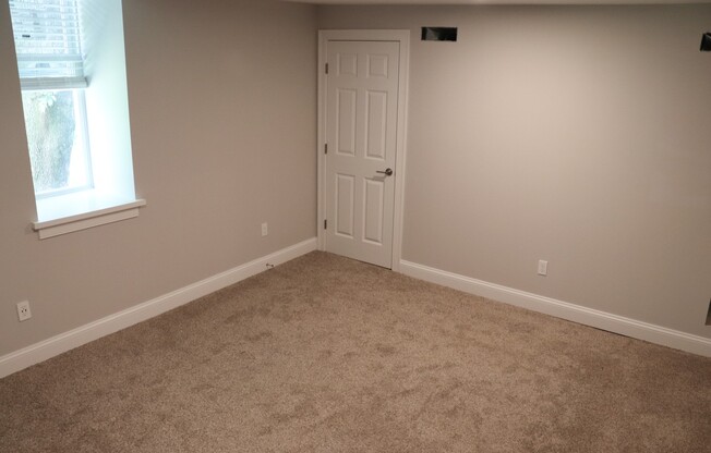 2 beds, 1.5 baths, $2,695, Unit 2-1